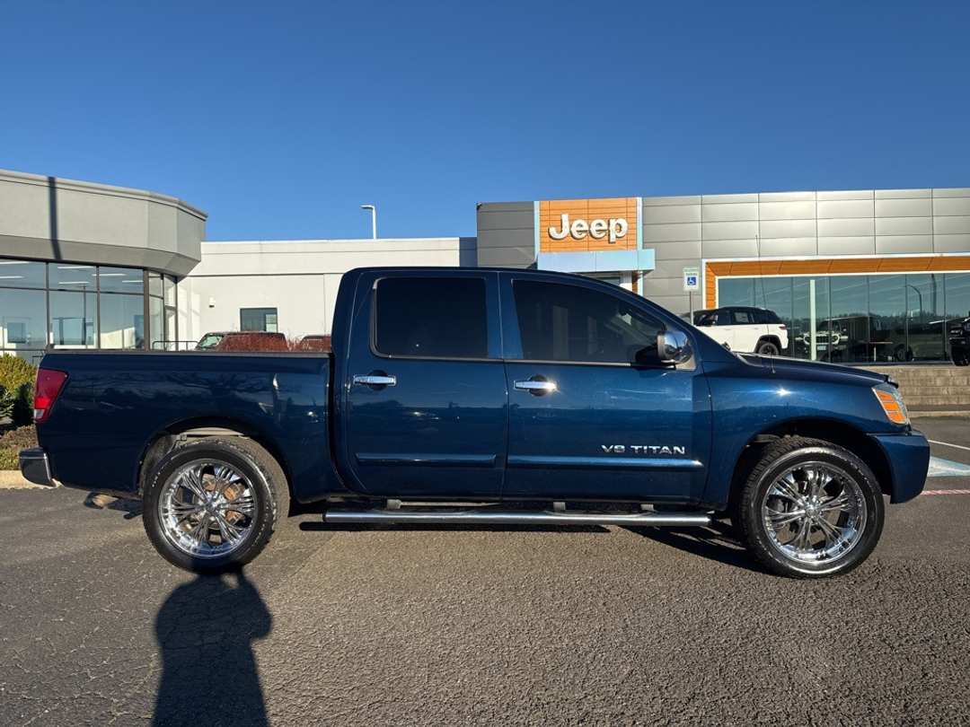 2007 Nissan Titan SE - Image 8