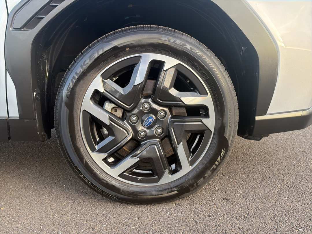 2025 Subaru Forester Limited - Image 9