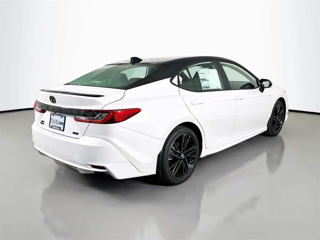 2026 Toyota Camry XSE - Image 7
