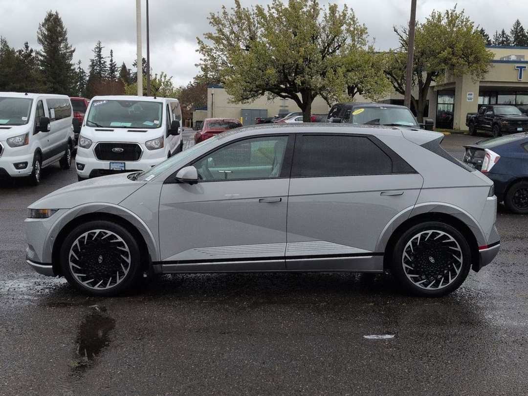 2024 Hyundai Ioniq 5 Limited - Image 2