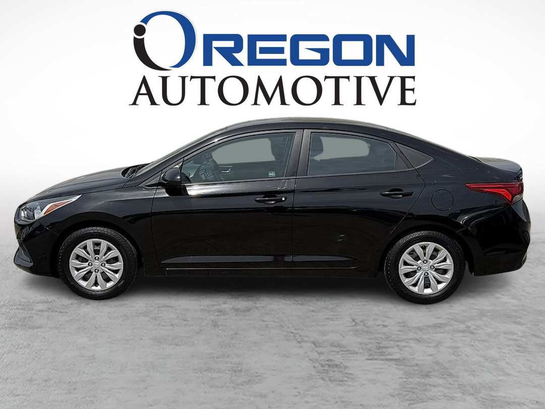 2021 Hyundai Accent SE - Image 2
