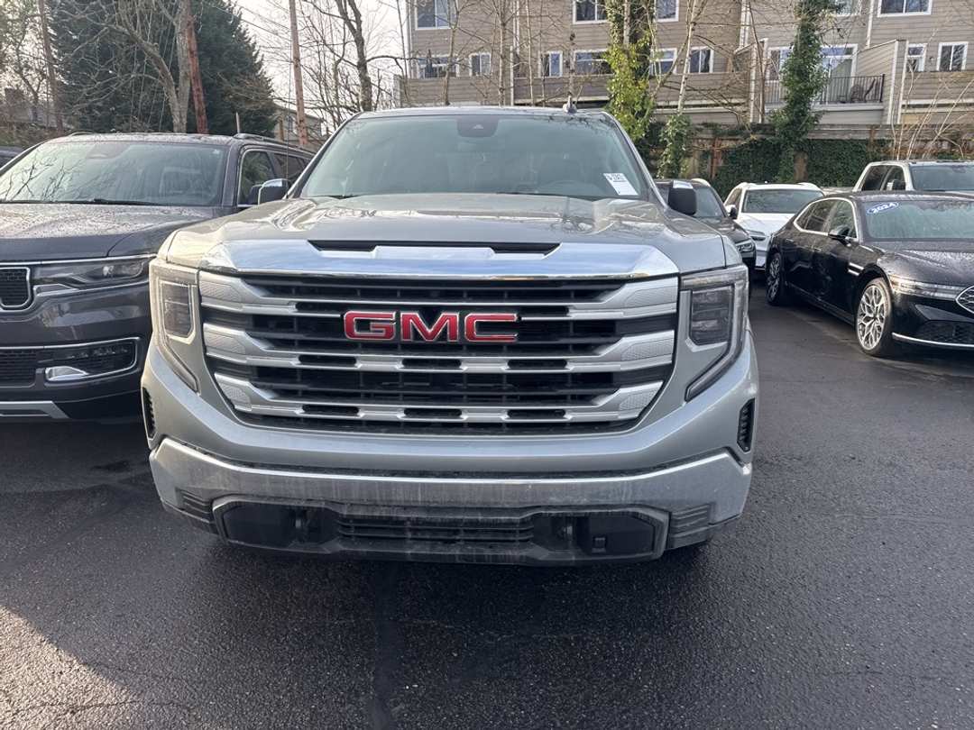 2025 GMC Sierra 1500 SLE - Image 2