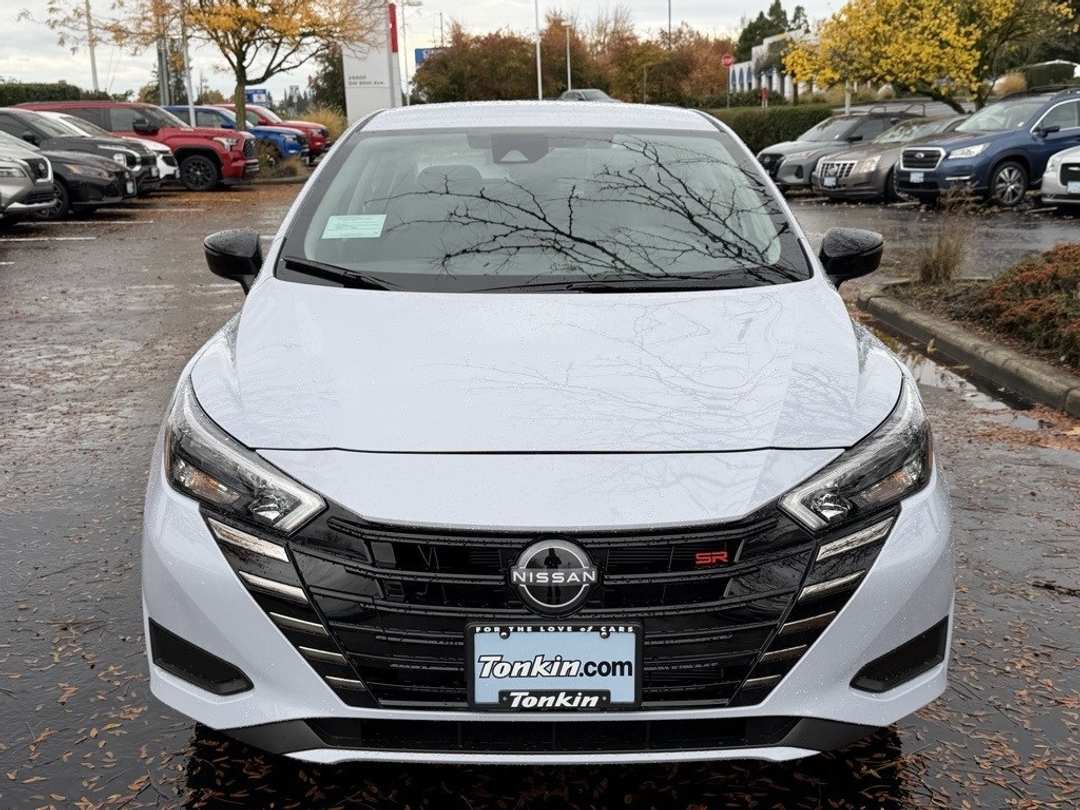 2025 Nissan Versa 1.6 SR - Image 3