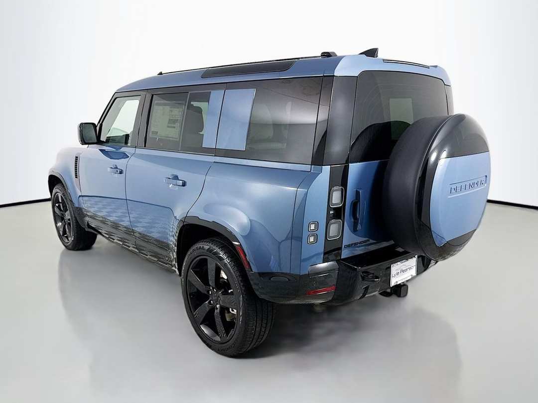 2026 Land Rover Defender 110 XDynamic SE - Image 3