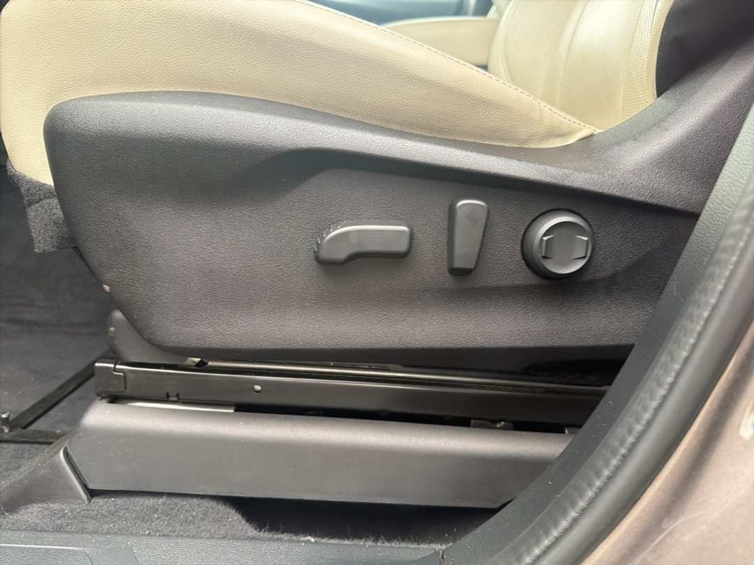 2022 Subaru Ascent Limited - Image 17