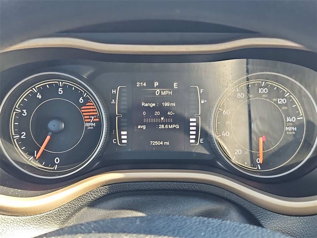 2018 Jeep Cherokee Altitude - Image 15