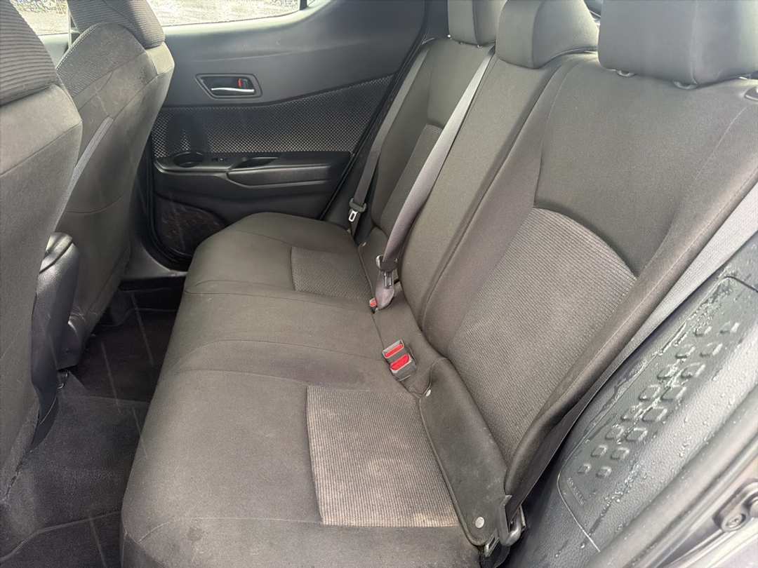 2019 Toyota C-Hr XLE - Image 17