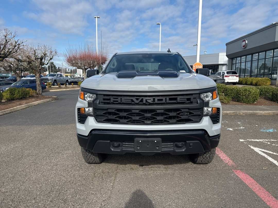 2024 Chevrolet Silverado 1500 Custom Trail Boss - Image 2