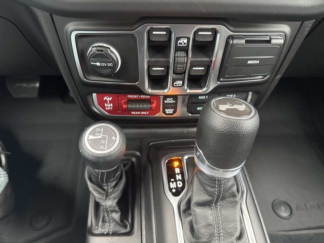 2026 Jeep Wrangler Rubicon - Image 18