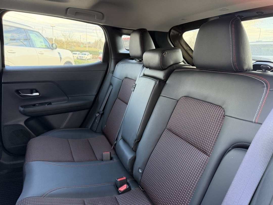 2026 Nissan Kicks SR - Image 30