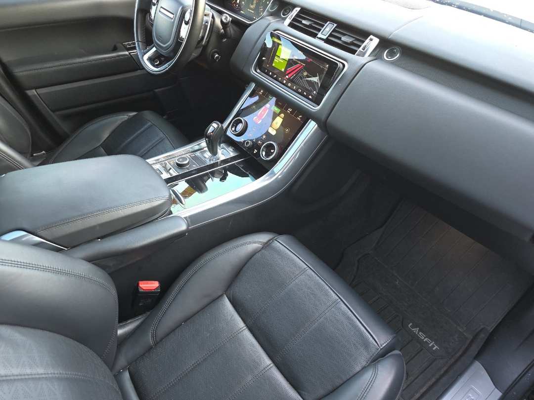 2018 Land Rover Range Rover Sport HSE Dynamic - Image 15