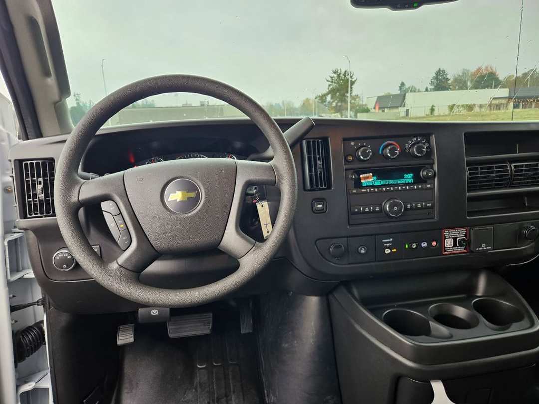 2025 Chevrolet Express 2500 Work - Image 27