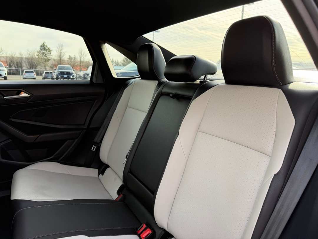 2021 Volkswagen Jetta RLine - Image 30