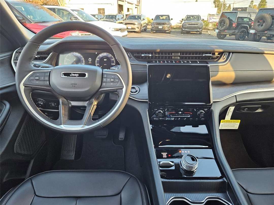 2025 Jeep Grand Cherokee Limited - Image 26