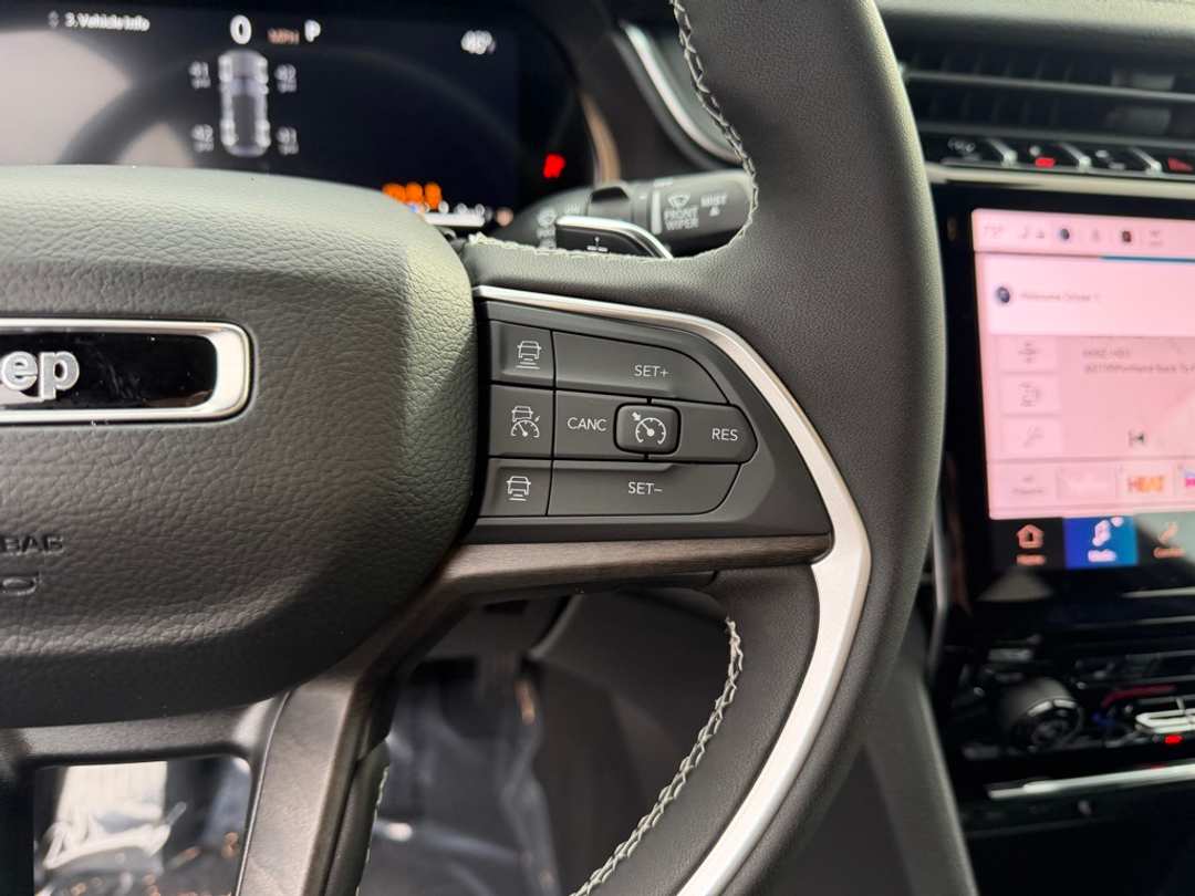 2025 Jeep Grand Cherokee Limited - Image 19