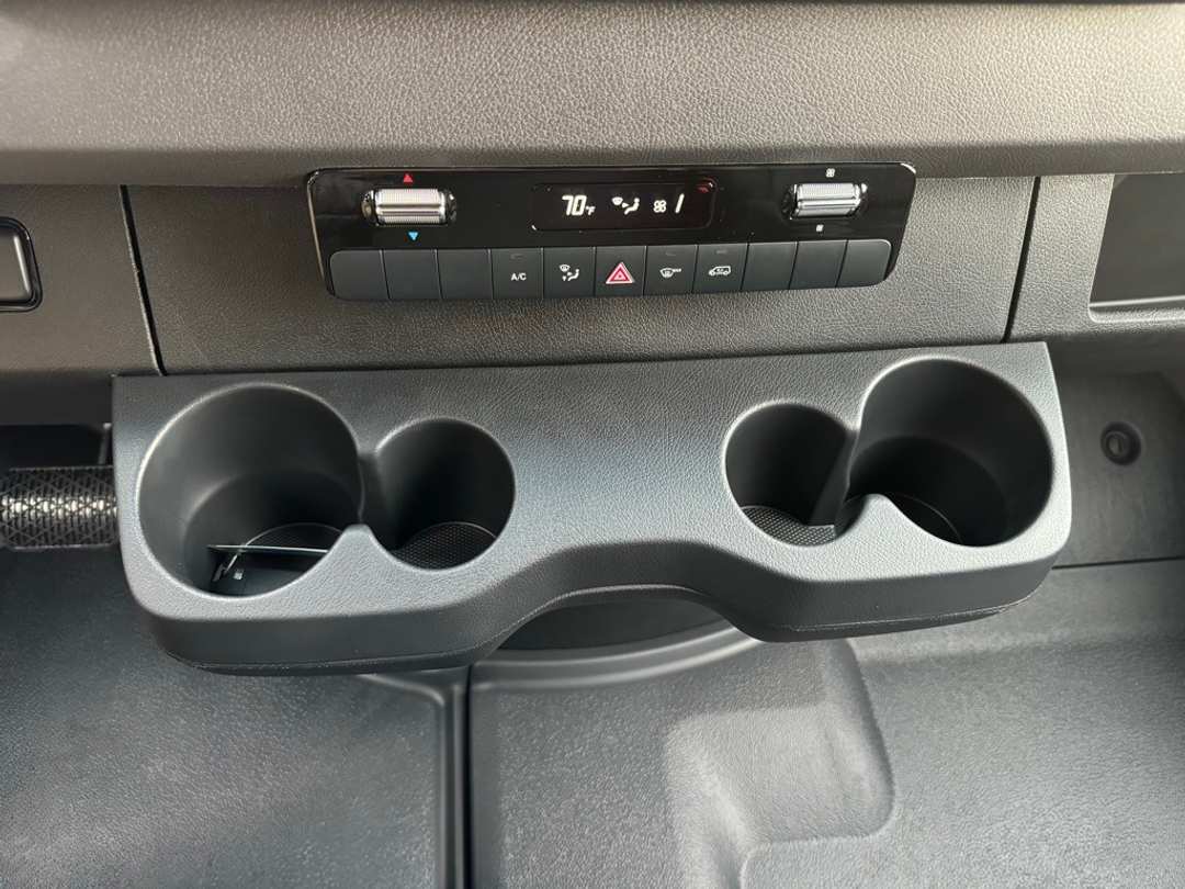 2024 Mercedes-Benz Sprinter 3500 Cargo 170 WB - Image 30