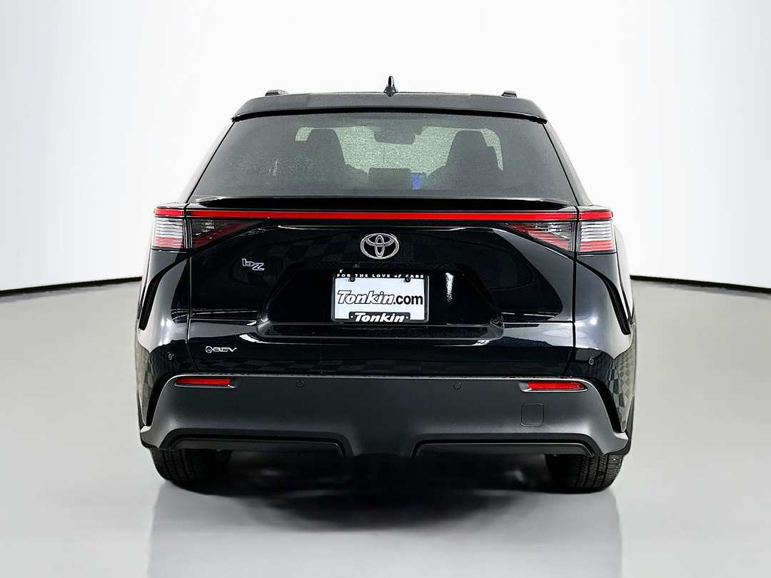 2026 Toyota Bz XLE Plus - Image 6