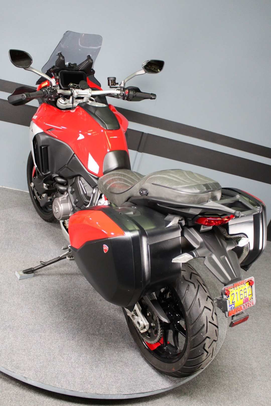 2022 Ducati Multistrada V4 S Travel & Radar - Image 3