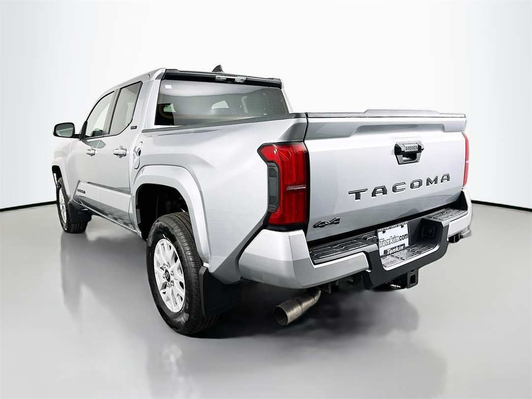 2025 Toyota Tacoma SR5 - Image 5