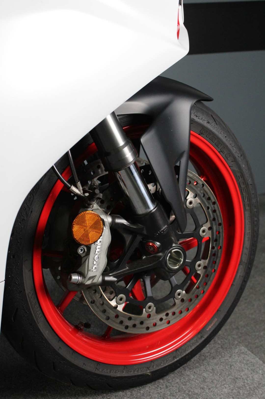 2023 Ducati Panigale V2 - Image 8