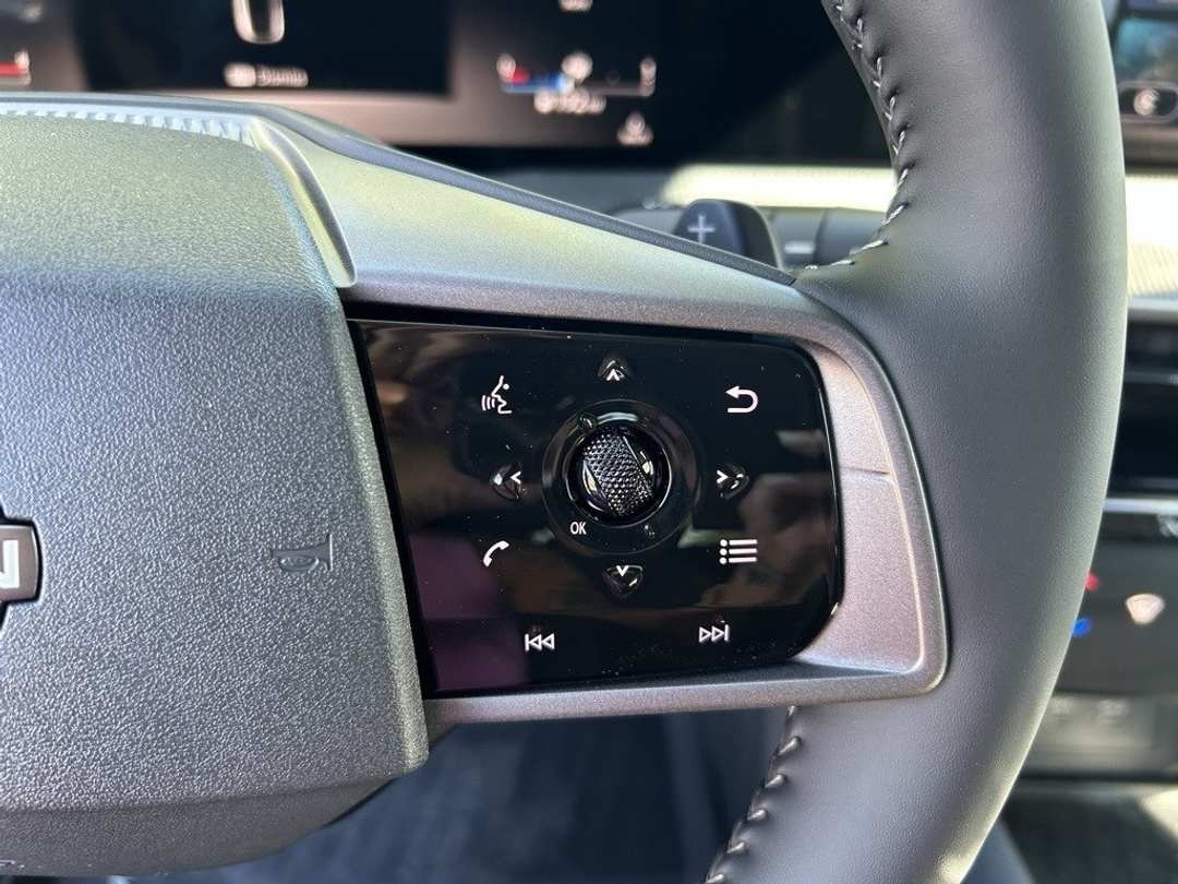 2025 Nissan Murano SV - Image 14