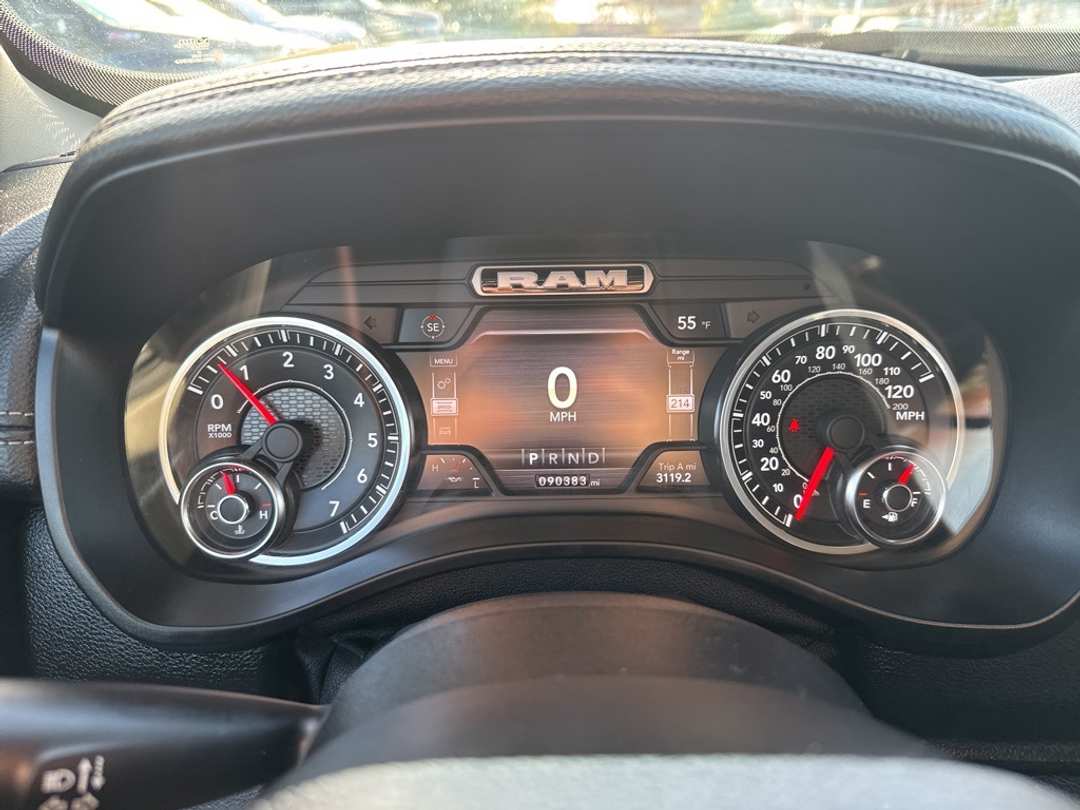 2022 Ram 1500 Laramie - Image 17