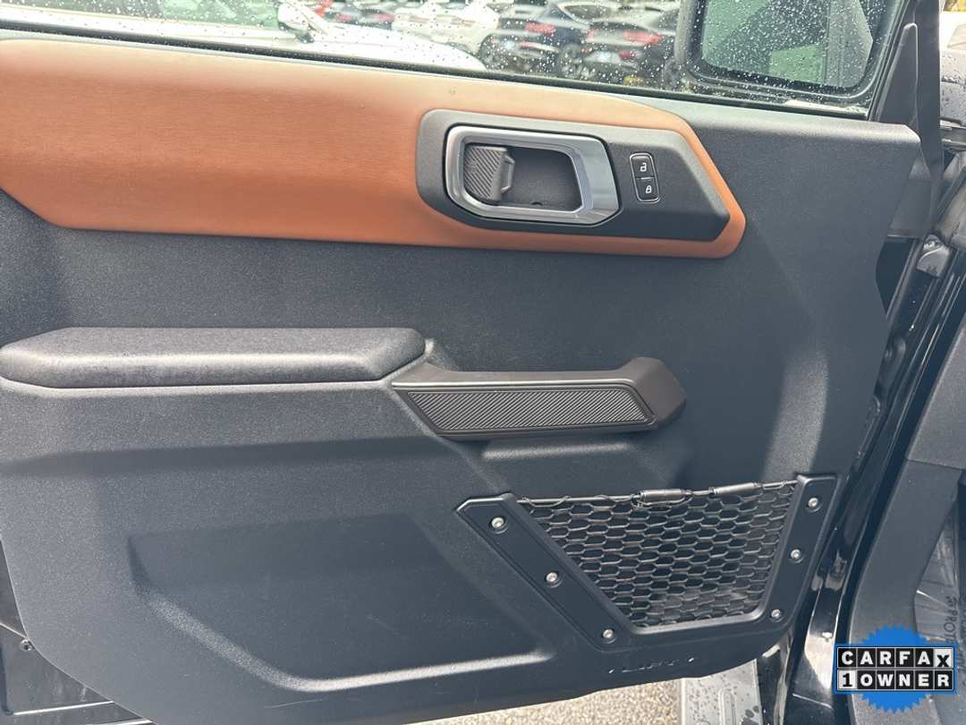 2024 Ford Bronco Outer Banks - Image 16