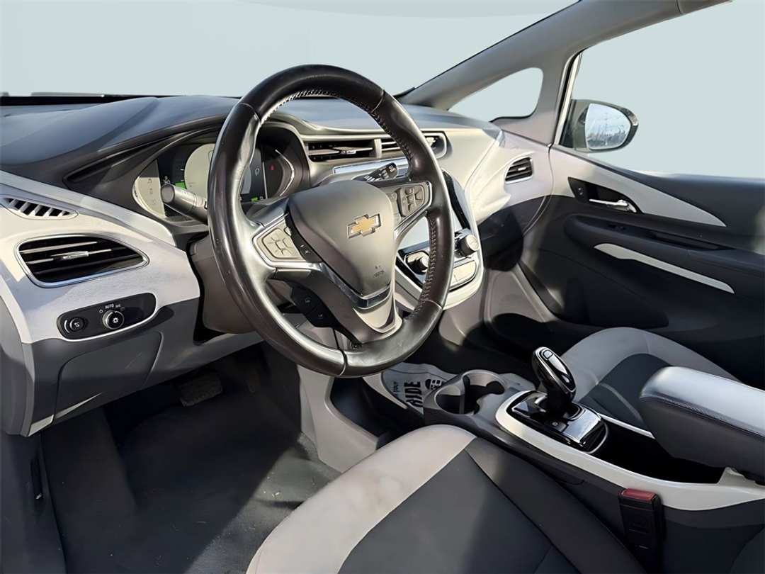 2020 Chevrolet Bolt Ev LT - Image 16