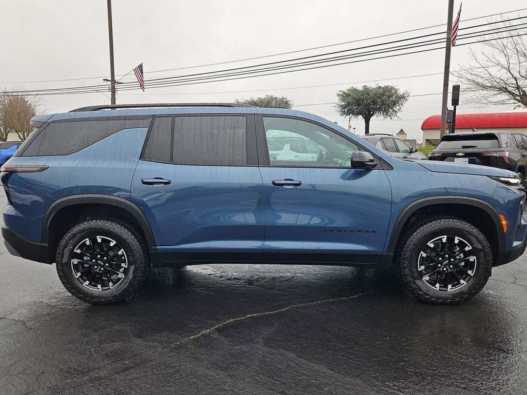 2026 Chevrolet Traverse Z71 - Image 7