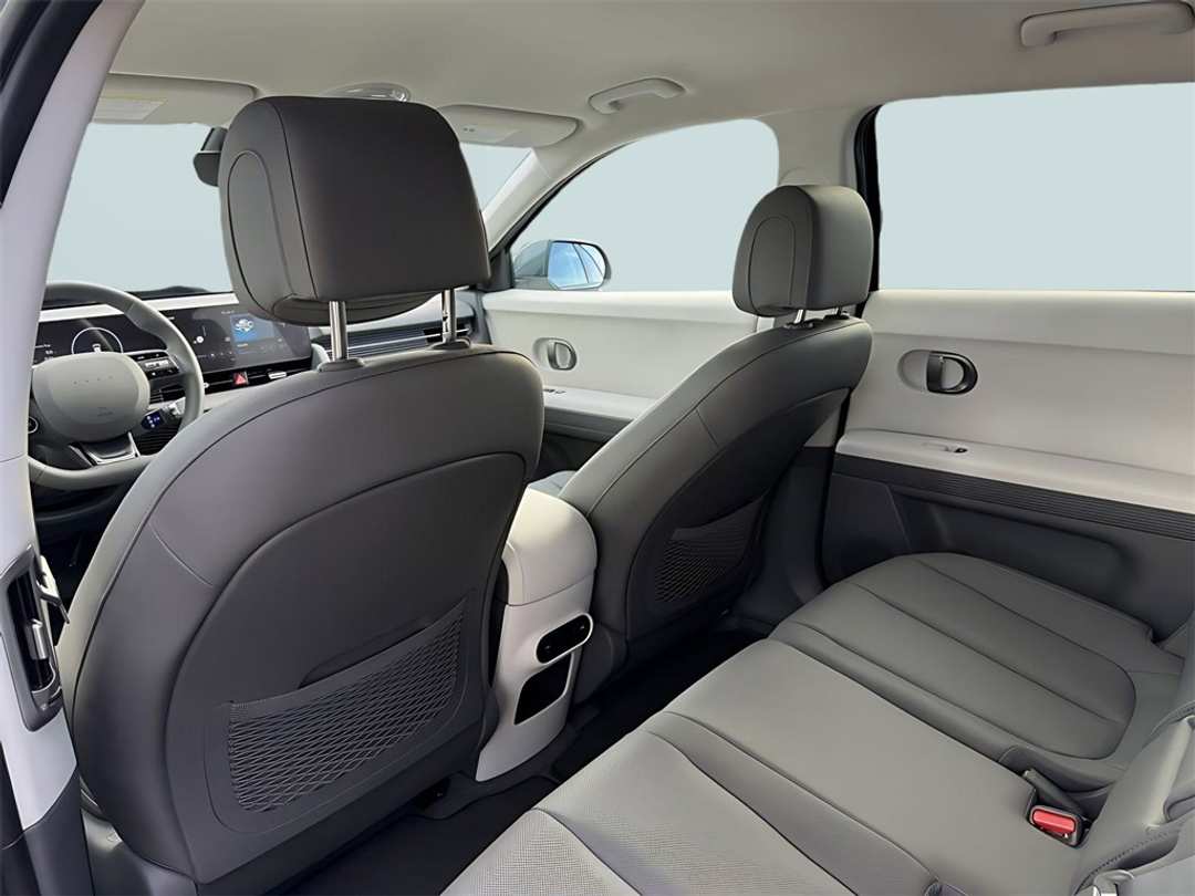 2026 Hyundai Ioniq 5 SEL - Image 31