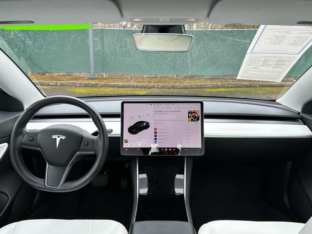 2019 Tesla Model 3 Standard Range Plus - Image 12