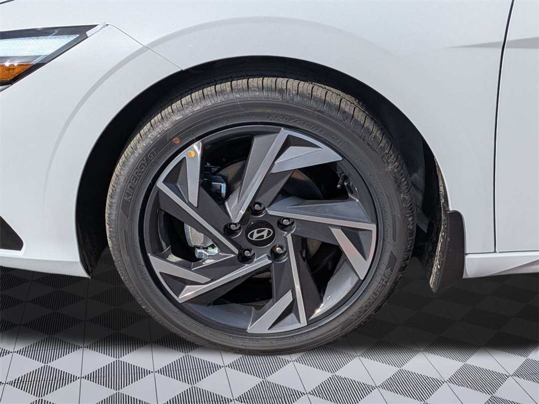 2026 Hyundai Elantra Limited - Image 35