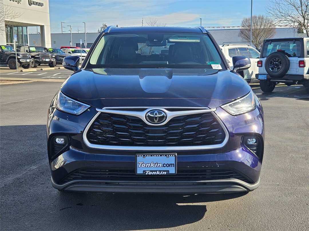 2020 Toyota Highlander XLE - Image 9