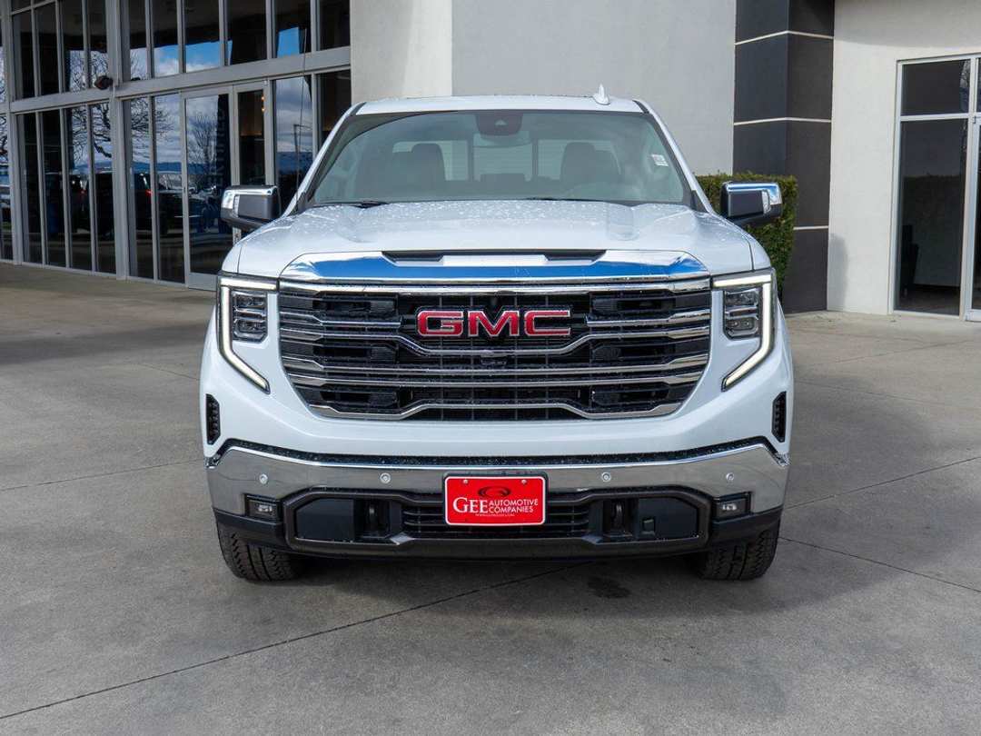 2026 GMC Sierra 1500 SLT - Image 2
