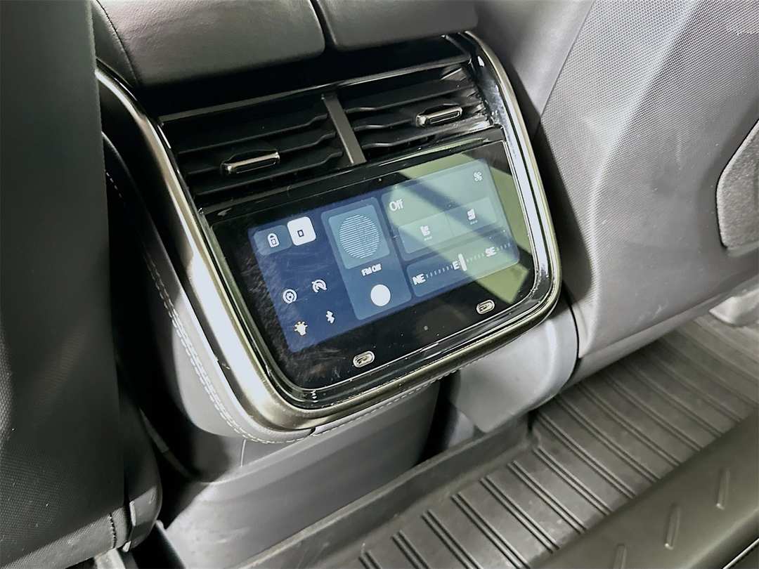 2022 Rivian R1S Launch Edition - Image 26