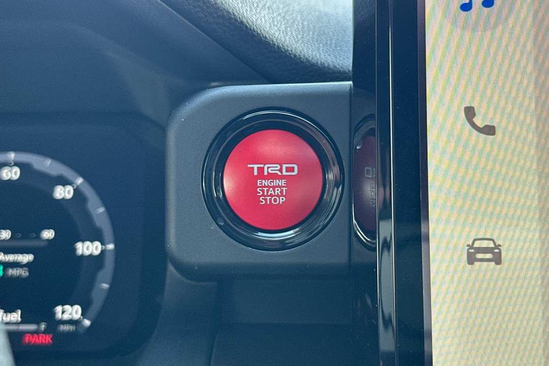 2025 Toyota Tacoma TRD OffRoad - Image 21