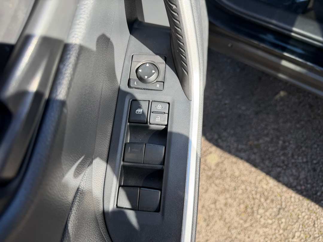 2020 Toyota Rav4 LE - Image 13