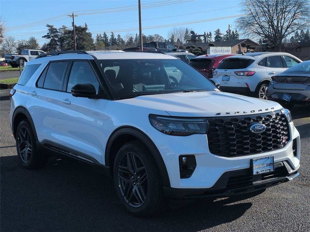 2026 Ford Explorer ST - Image 7