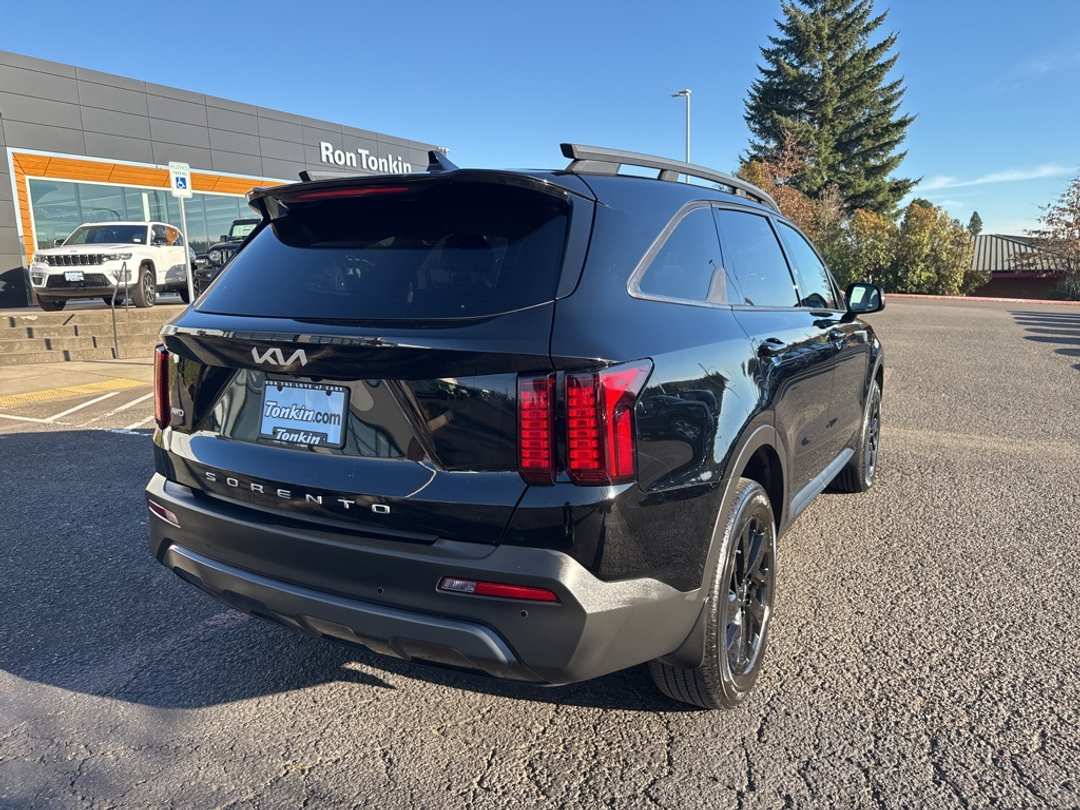 2022 Kia Sorento S - Image 7