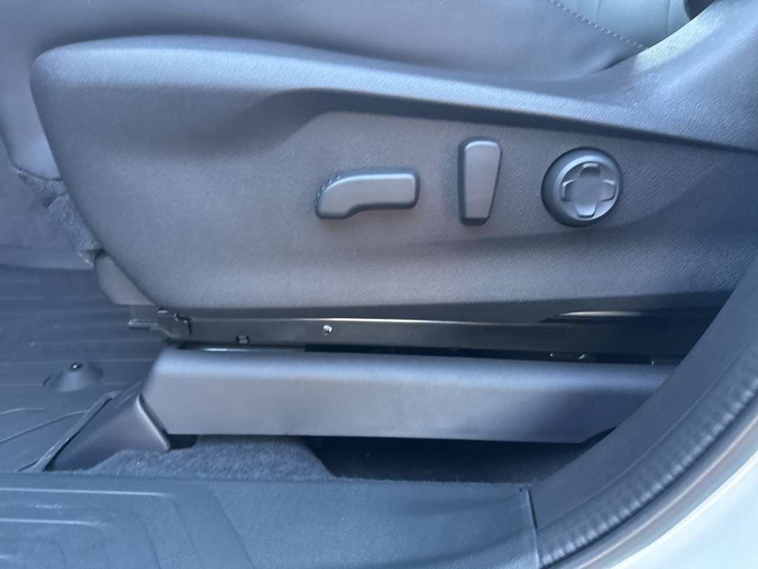 2026 Subaru Ascent Limited Bronze Edition - Image 17