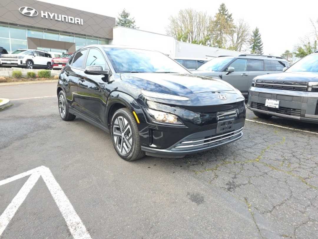 2023 Hyundai Kona SE - Image 2