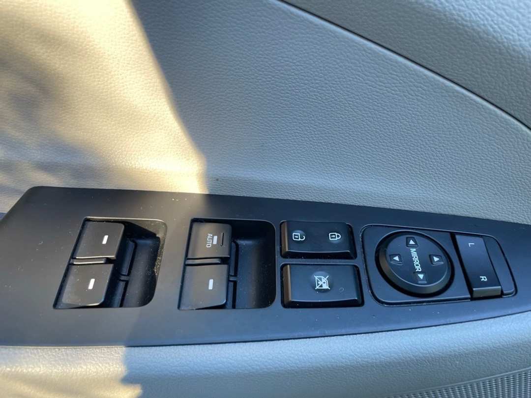 2020 Hyundai Tucson SEL - Image 9