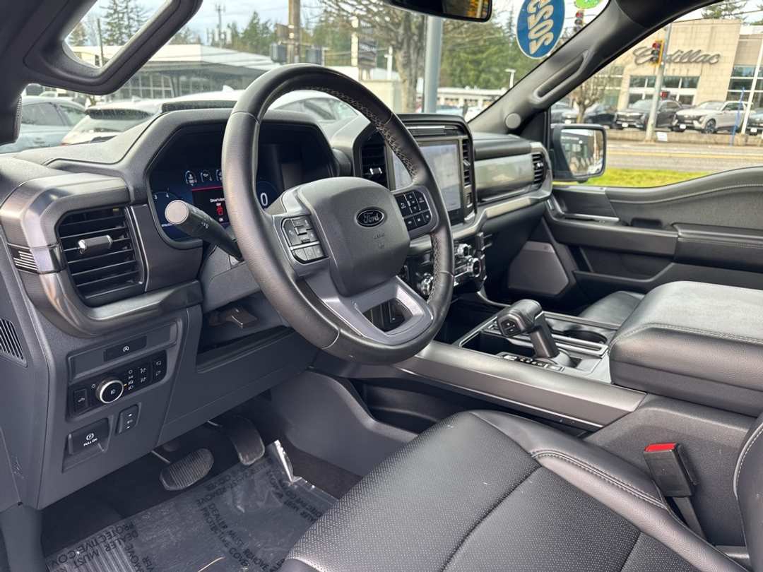 2025 Ford F-150 Lariat - Image 21