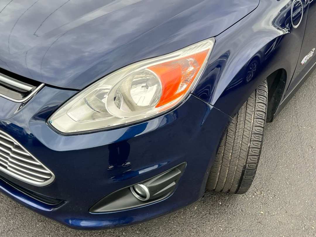 2016 Ford C-Max energi SEL - Image 3