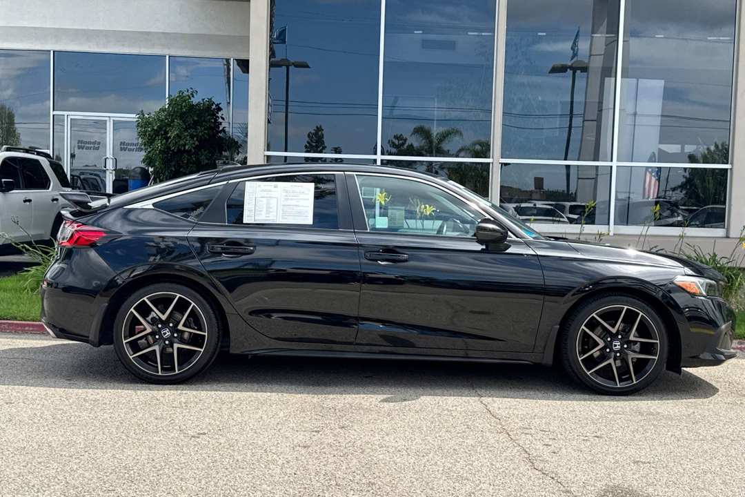 2022 Honda Civic Sport Touring - Image 3