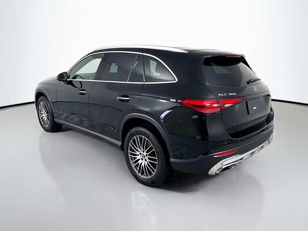 2026 Mercedes-Benz GLC GLC 300 - Image 3