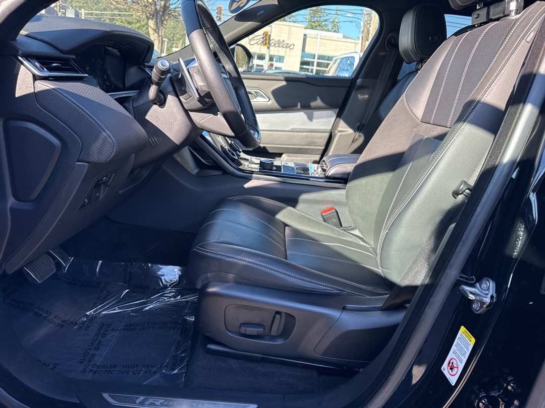 2019 Land Rover Range Rover Velar SE RDynamic - Image 19