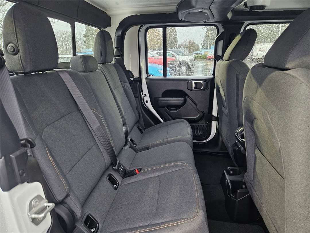 2026 Jeep Gladiator Sport - Image 33