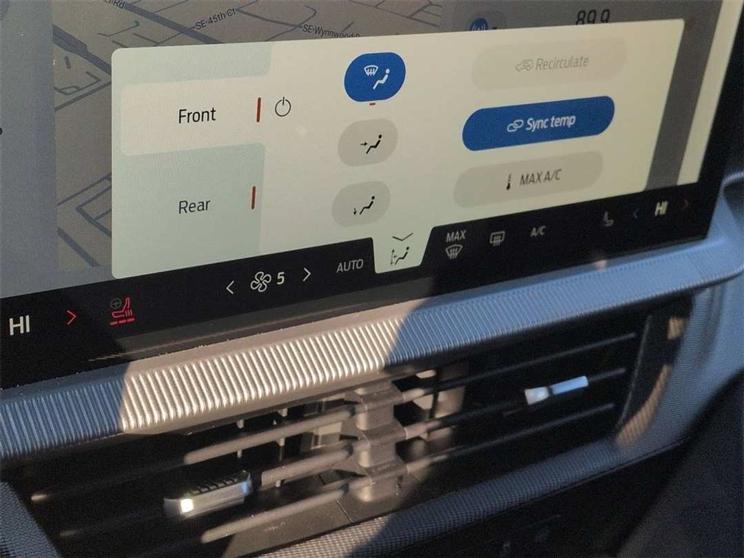 2026 Ford Explorer ST - Image 21