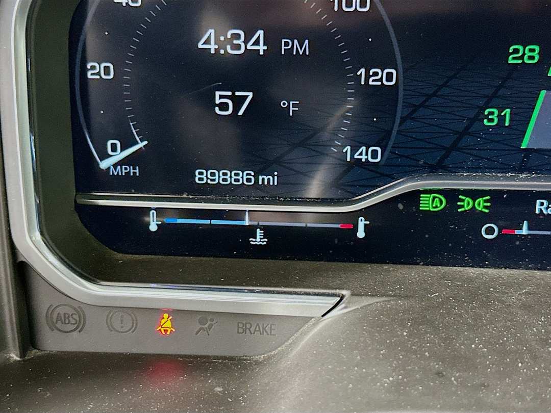 2022 GMC Sierra 1500 AT4 - Image 13